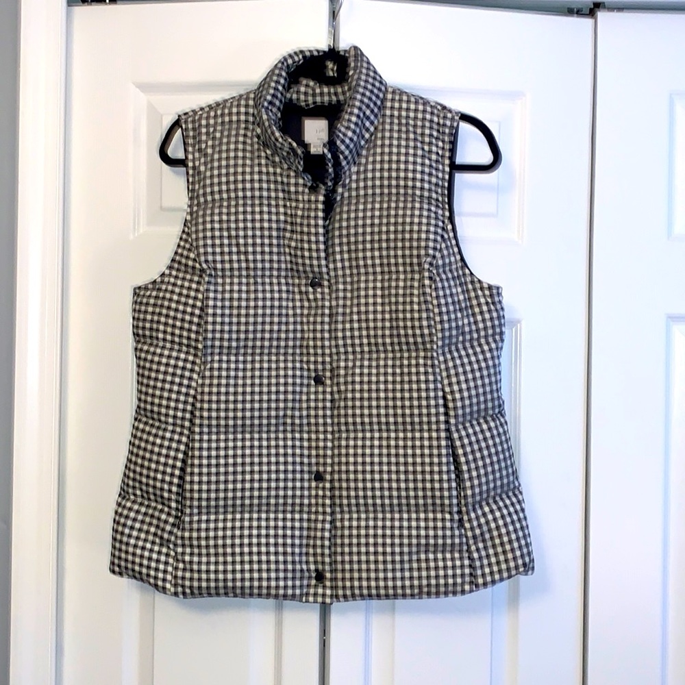 Black and white checkered vest!